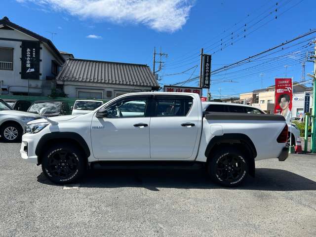 Toyota Hilux 8