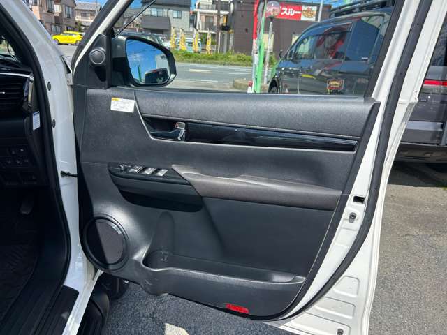 Toyota Hilux 9