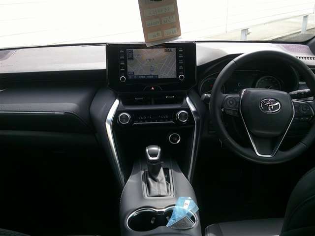 Toyota Harrier 4