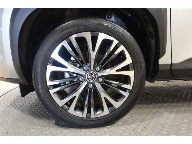 Toyota Yaris Cross 8