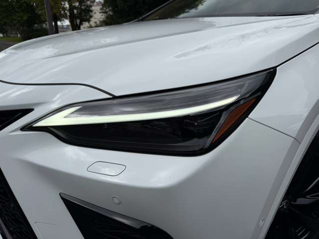 Lexus NX 9