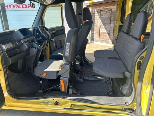Honda N-VAN 12