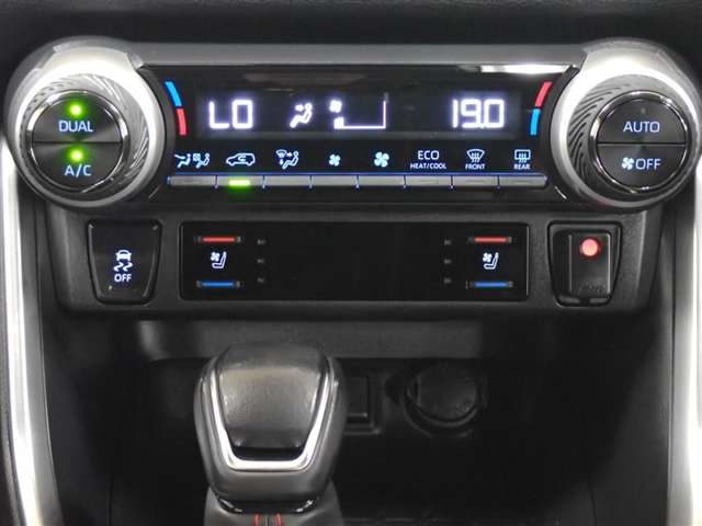 Toyota RAV4 PHV 8