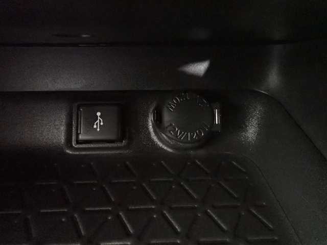Toyota RAV4 PHV 10