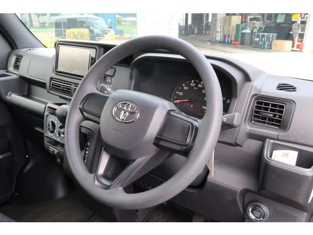 Toyota Pixis Van 8