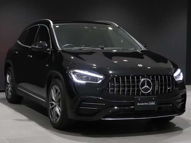 Mercedes-Benz GLA-Class 12