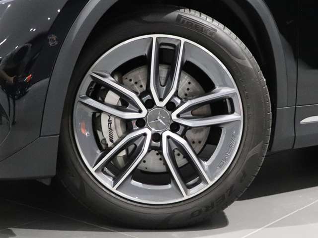 Mercedes-Benz GLA-Class 8