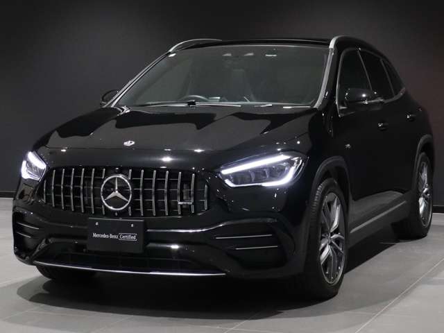 Mercedes-Benz GLA-Class 10
