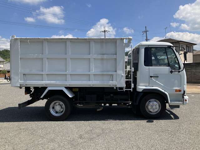 UD Trucks Condor 5