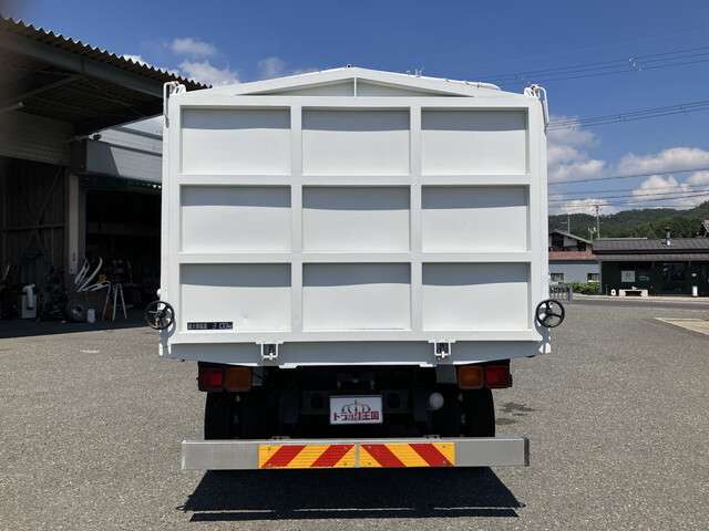UD Trucks Condor 8