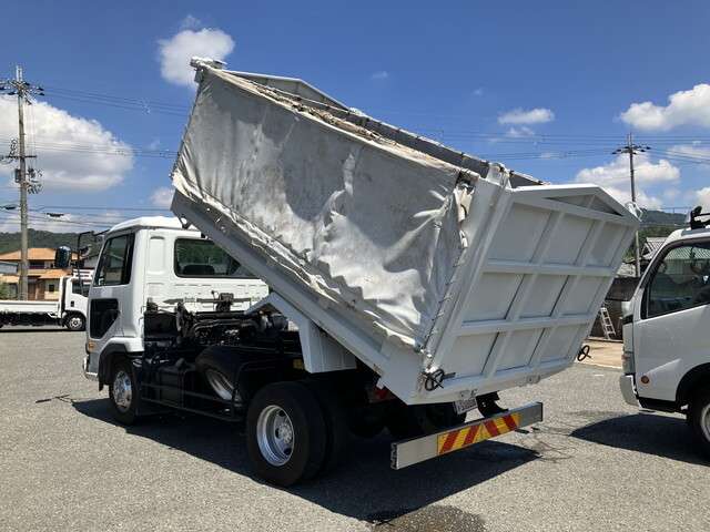 UD Trucks Condor 10