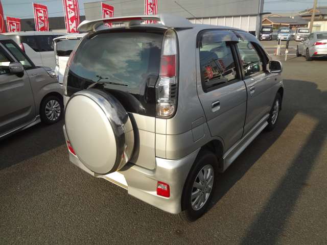 Daihatsu Terios Kid 9