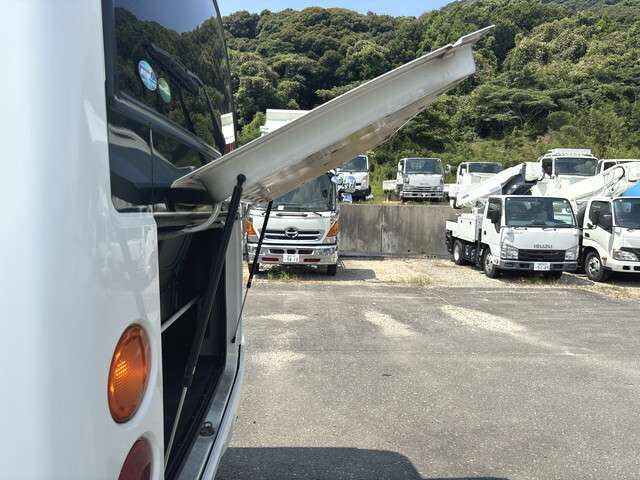 Mitsubishi Fuso Rosa 9