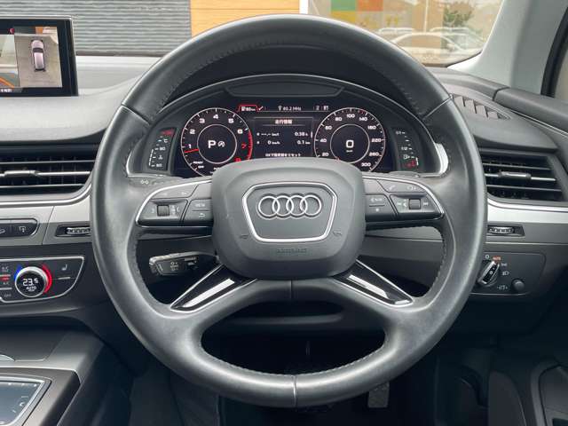 Audi Q7 10