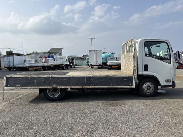 Isuzu Elf 7