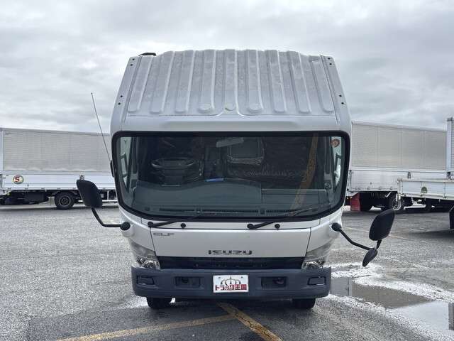 Isuzu Elf 6