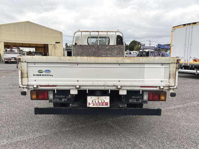 Isuzu Elf 7