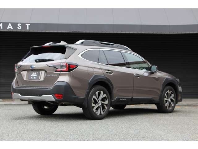 Subaru Legacy Outback 5