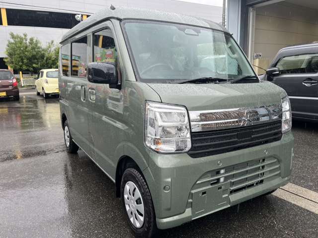 Mitsubishi Minicab Van 11
