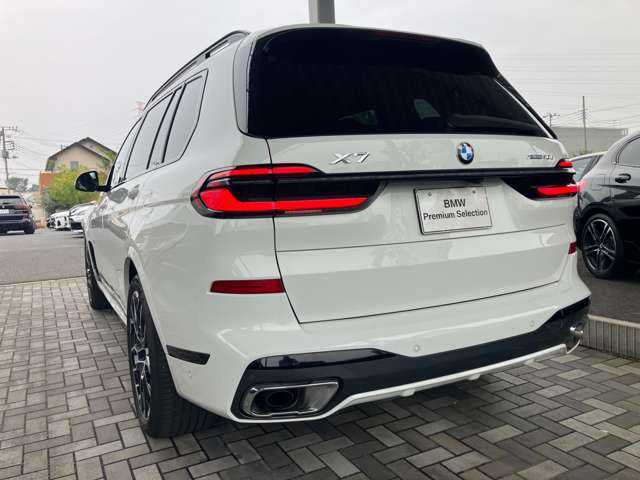 BMW X7 8