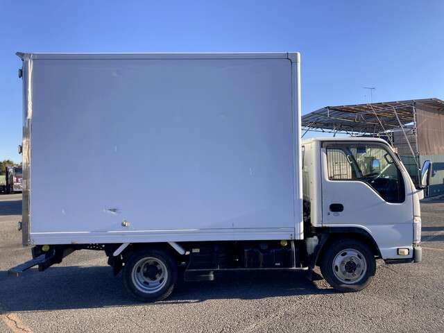 Isuzu Elf 5