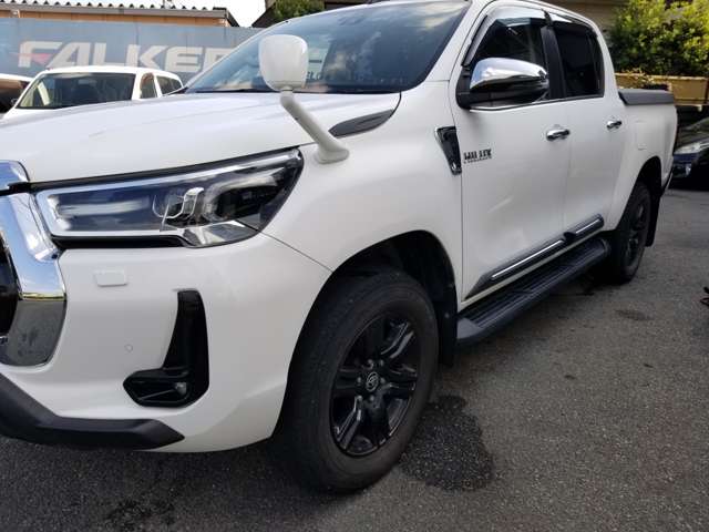 Toyota Hilux 4