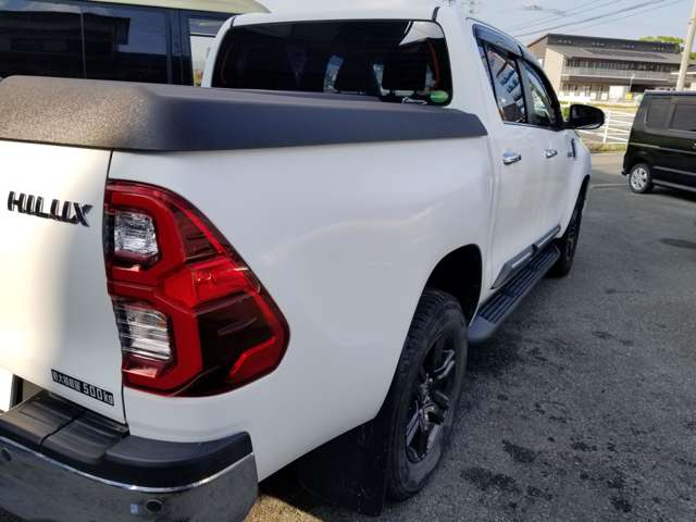 Toyota Hilux 7