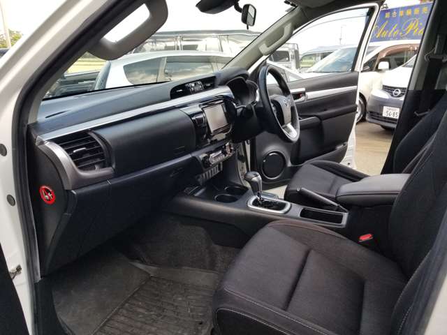 Toyota Hilux 9
