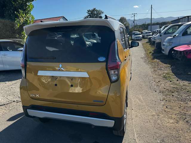Mitsubishi eK X 10