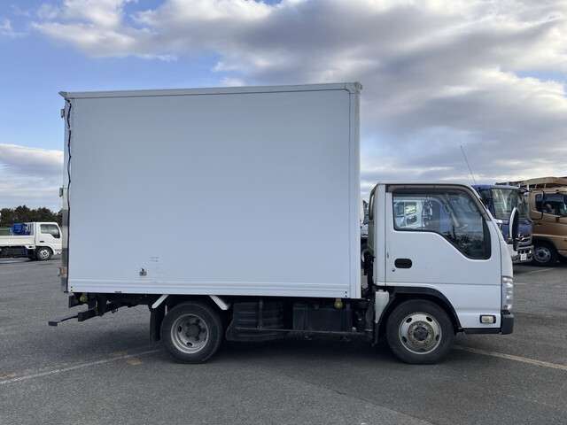 Isuzu Elf 5