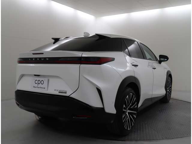 Lexus RZ 6
