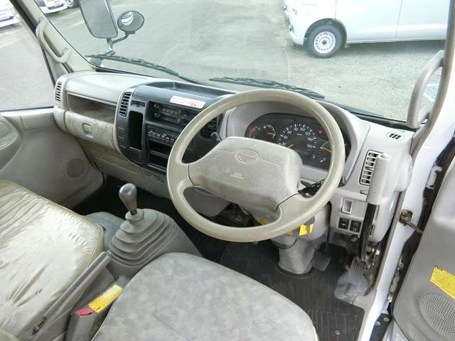 Hino Dutro 12