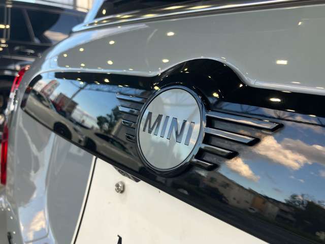 MINI Crossover 9