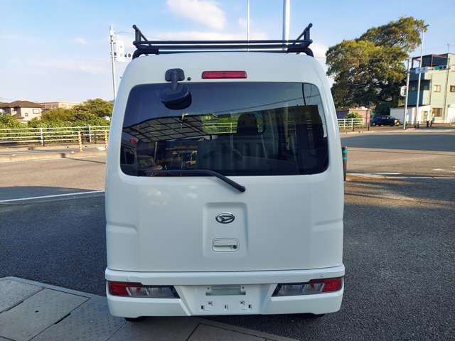 Daihatsu Hijet Cargo 5