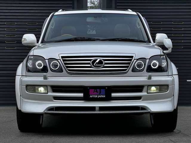 Toyota Land Cruiser Cygnus 2