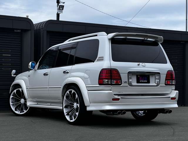 Toyota Land Cruiser Cygnus 5
