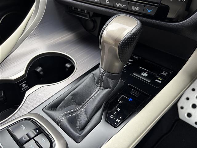 Lexus RX 9