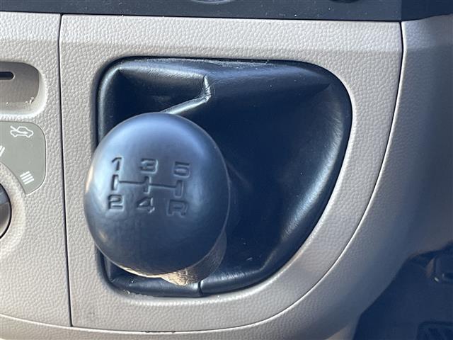 Nissan NV100 Clipper 13