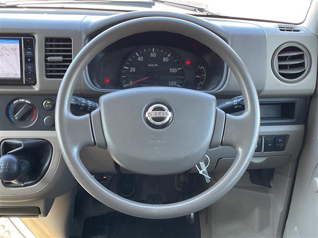 Nissan NV100 Clipper 8