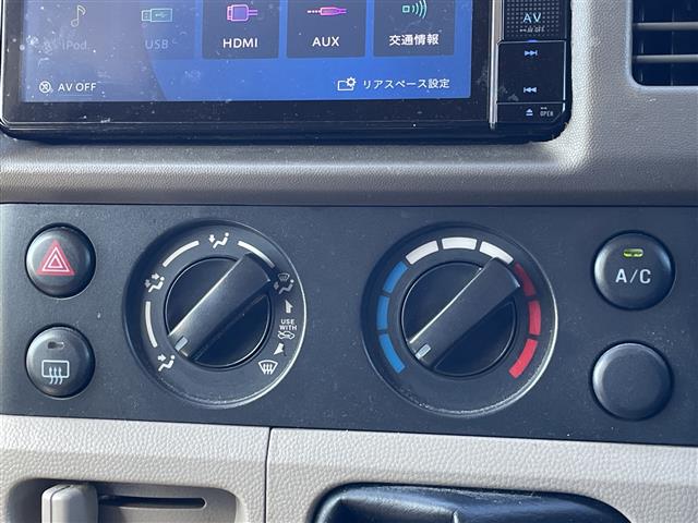Nissan NV100 Clipper 11
