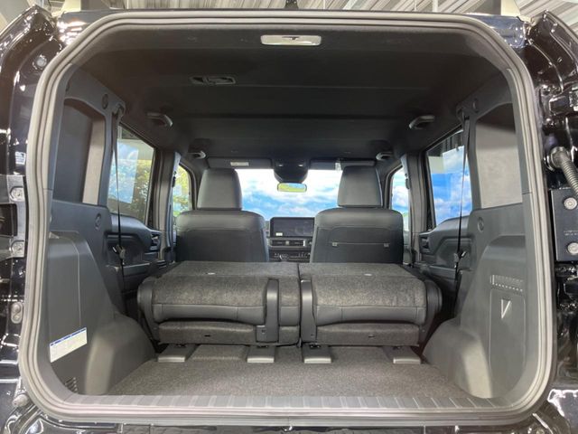 Toyota Land Cruiser FJ 11