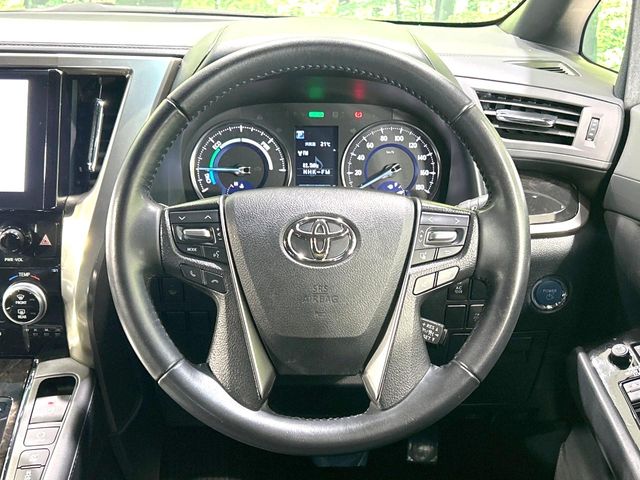 Toyota Alphard 11