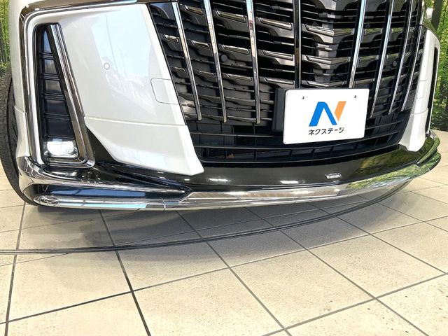 Toyota Alphard 2