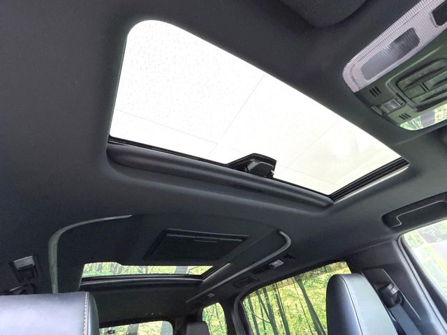 Toyota Alphard 3