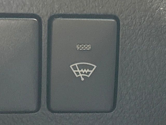 Toyota Alphard 4