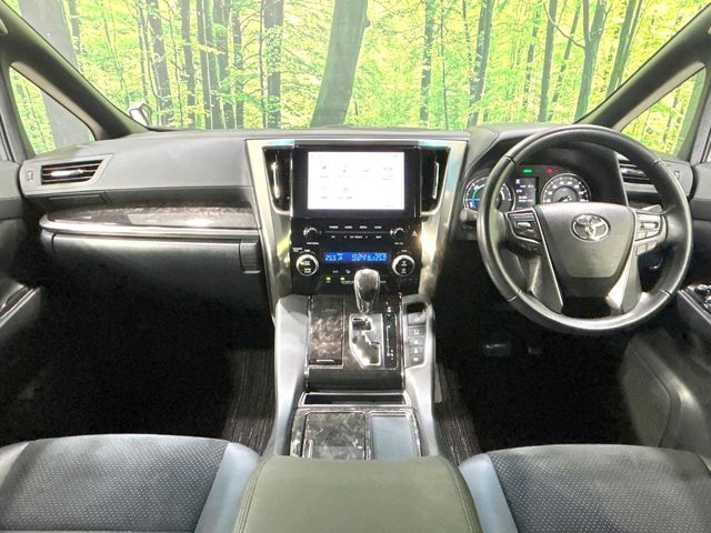Toyota Alphard 10