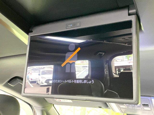 Toyota Alphard 3