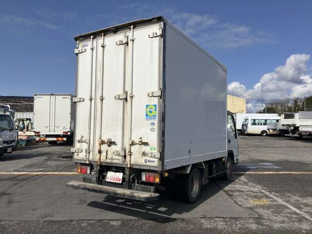 Isuzu Elf 2