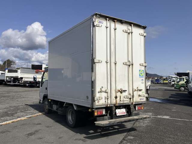 Isuzu Elf 3