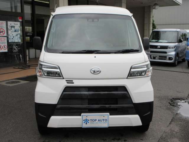 Daihatsu Hijet Cargo 3
